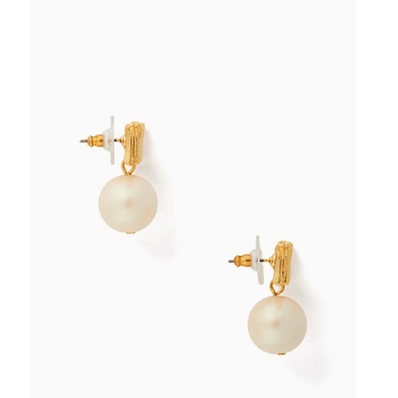 NWT Kate Spade New York All Wrapped Up in Pearls Drop Earrings - Picture 2 of 7